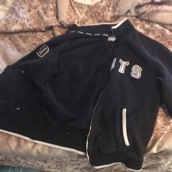 ROOTS SWEATER - Picture 2 of 2